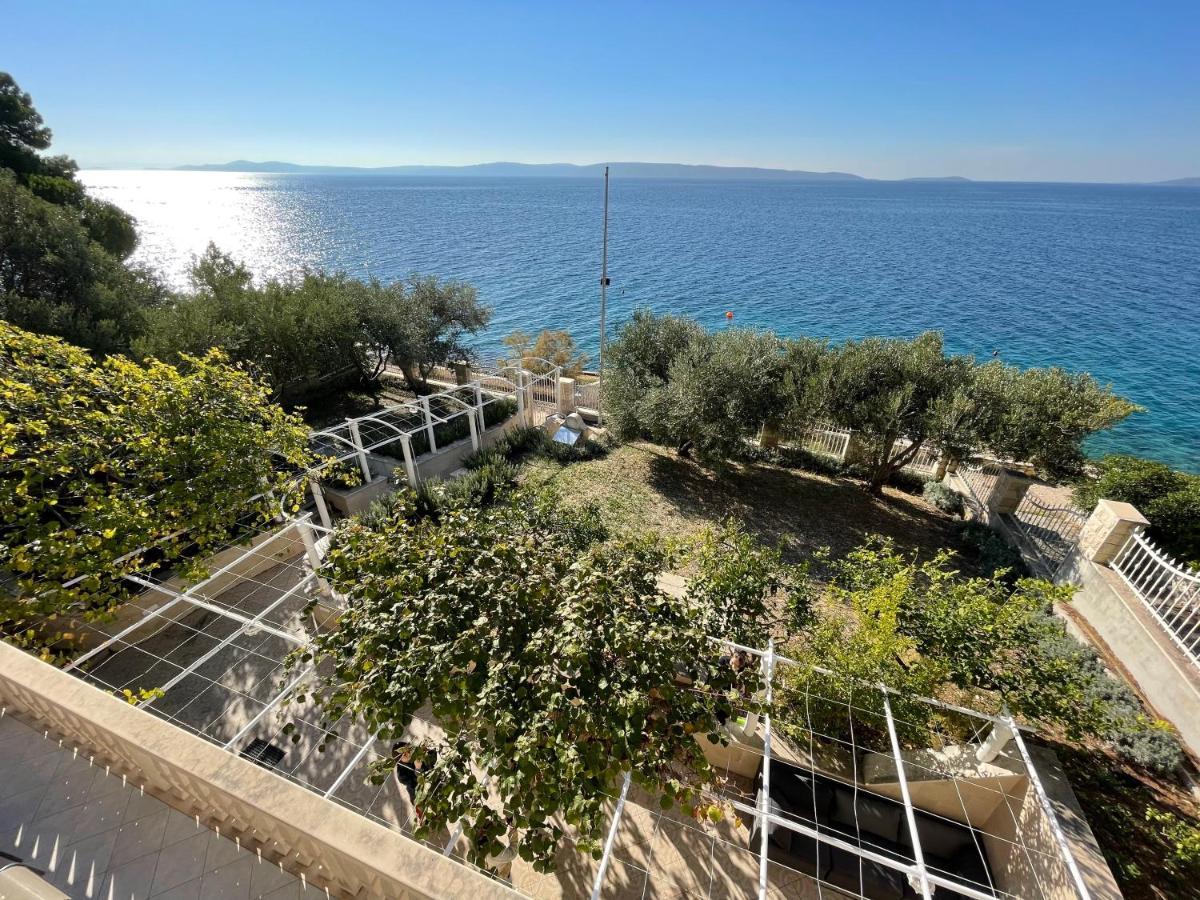Luxury Seaside Villa With A Classic Mediterranean Olive Garden, A Fully Equipped Professional Kitchen, Pool, Sauna, Padle Boards And Canoe - Miolin Beach House Trogir Kültér fotó