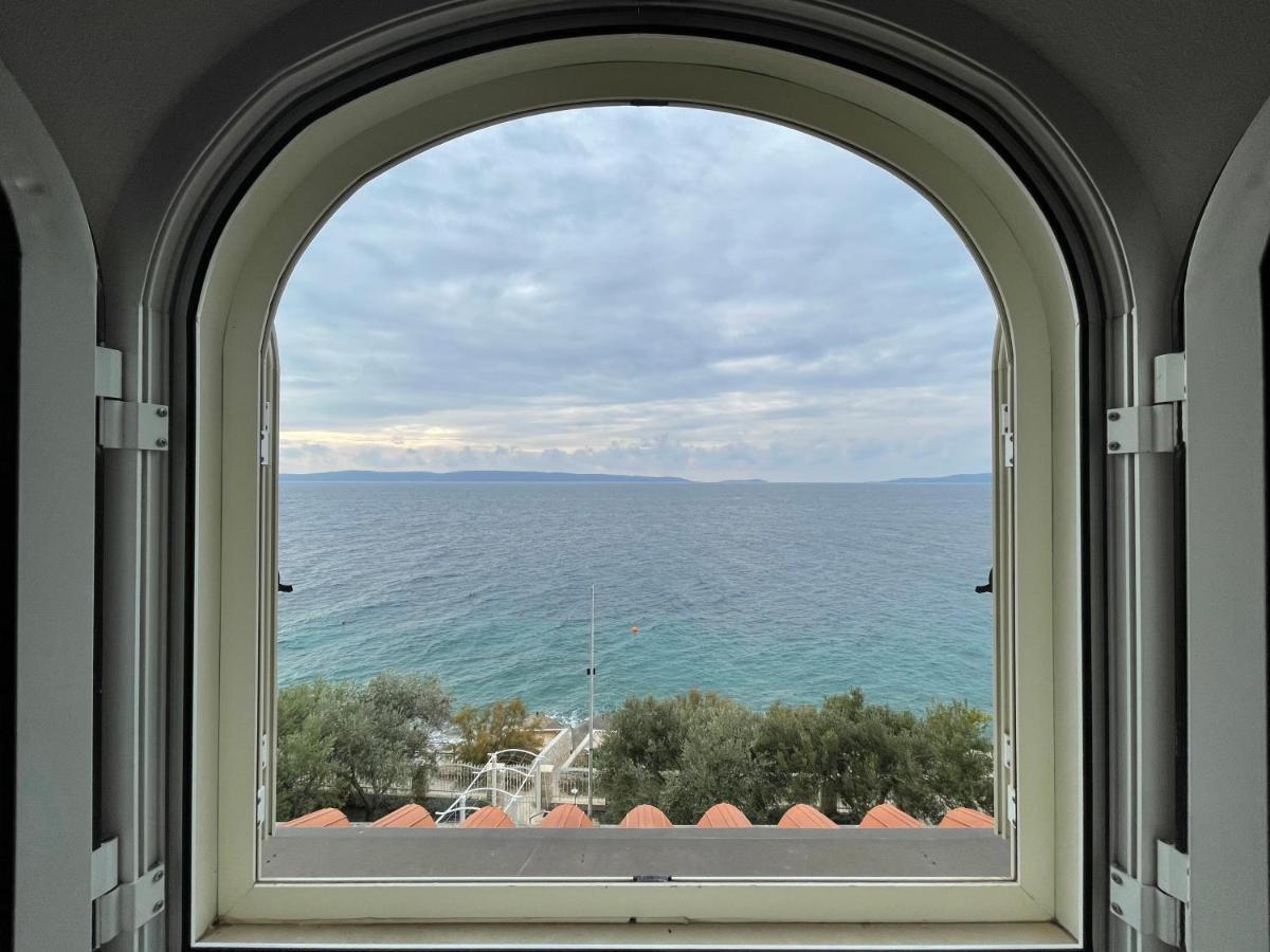Luxury Seaside Villa With A Classic Mediterranean Olive Garden, A Fully Equipped Professional Kitchen, Pool, Sauna, Padle Boards And Canoe - Miolin Beach House Trogir Kültér fotó
