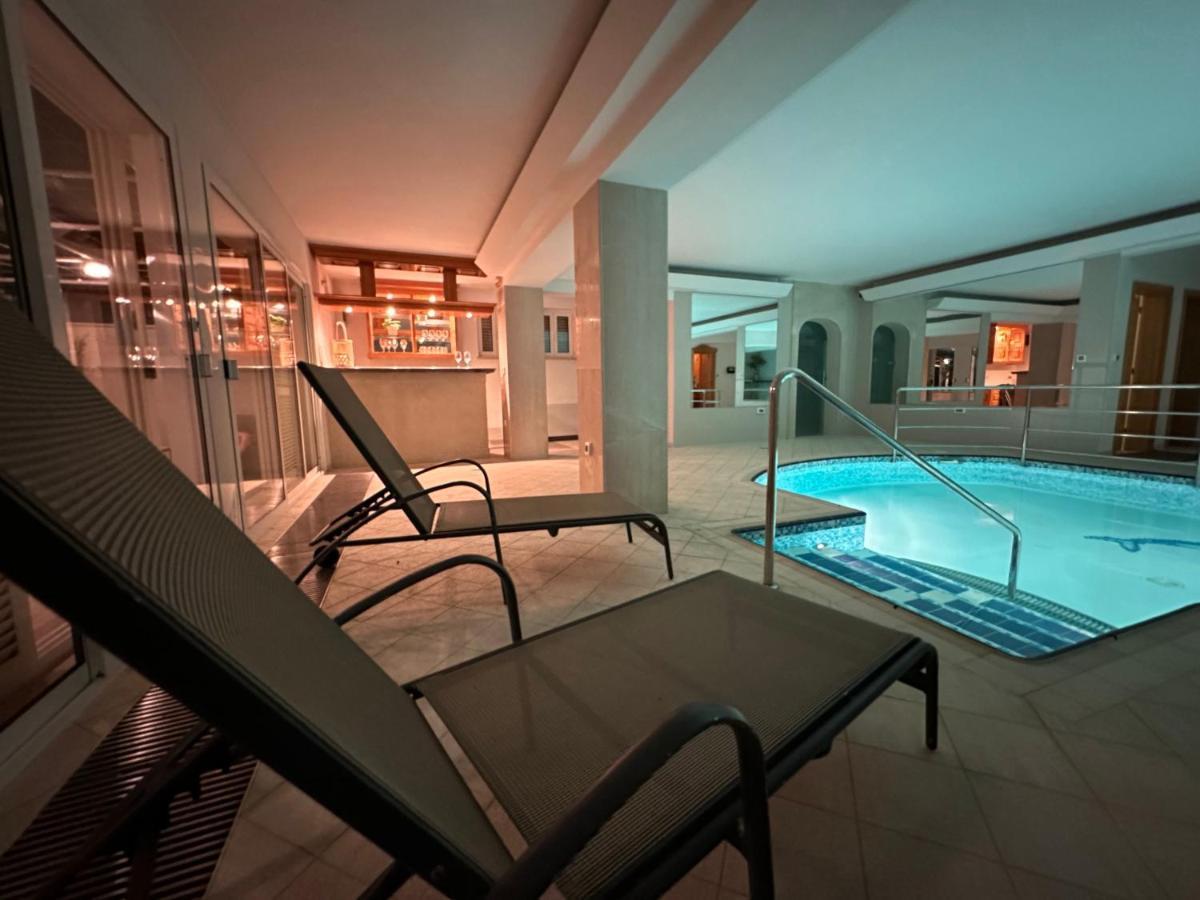 Luxury Seaside Villa With A Classic Mediterranean Olive Garden, A Fully Equipped Professional Kitchen, Pool, Sauna, Padle Boards And Canoe - Miolin Beach House Trogir Kültér fotó