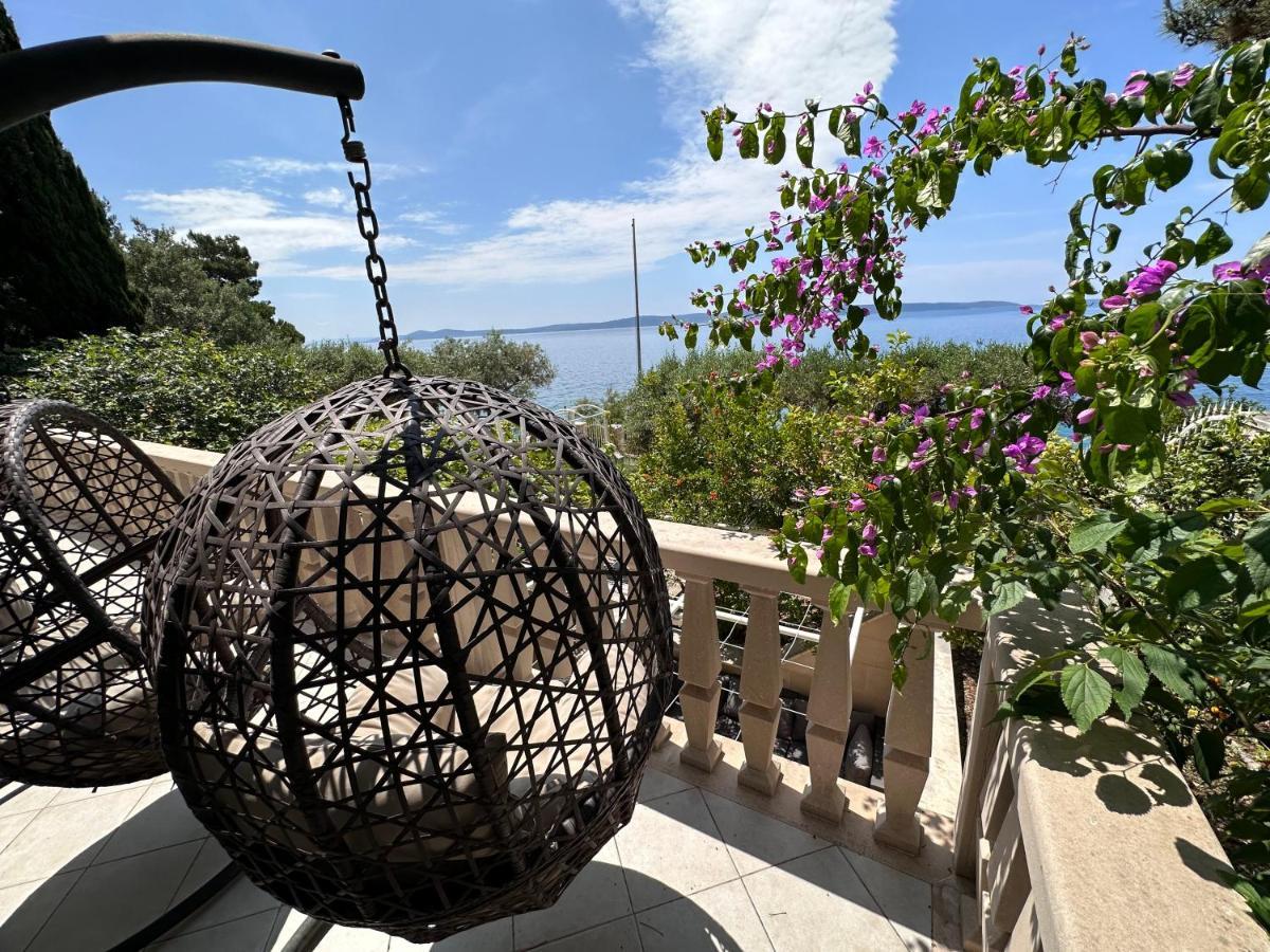 Luxury Seaside Villa With A Classic Mediterranean Olive Garden, A Fully Equipped Professional Kitchen, Pool, Sauna, Padle Boards And Canoe - Miolin Beach House Trogir Kültér fotó