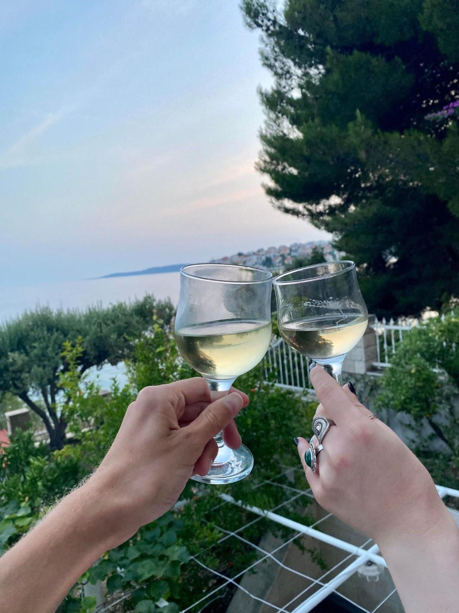 Luxury Seaside Villa With A Classic Mediterranean Olive Garden, A Fully Equipped Professional Kitchen, Pool, Sauna, Padle Boards And Canoe - Miolin Beach House Trogir Kültér fotó
