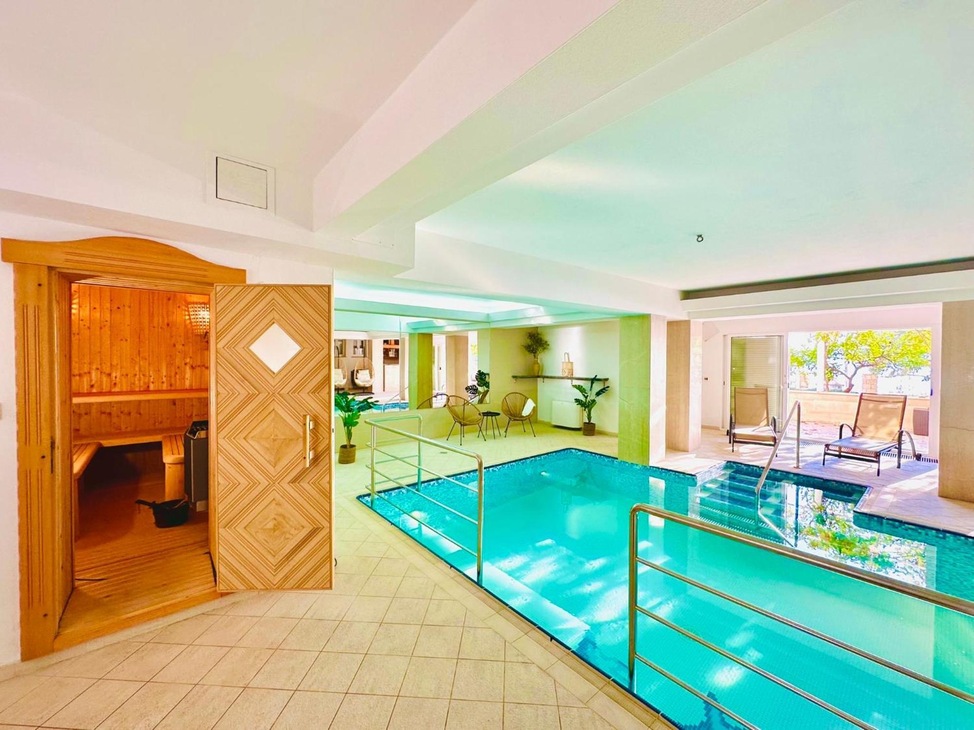 Luxury Seaside Villa With A Classic Mediterranean Olive Garden, A Fully Equipped Professional Kitchen, Pool, Sauna, Padle Boards And Canoe - Miolin Beach House Trogir Kültér fotó