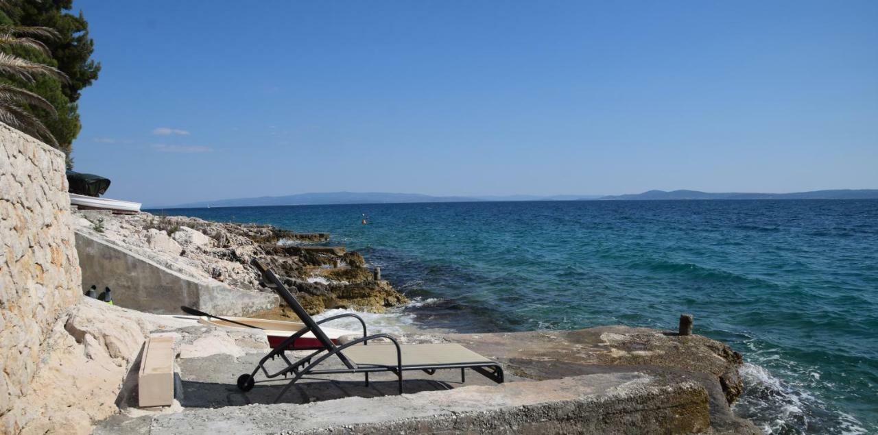 Luxury Seaside Villa With A Classic Mediterranean Olive Garden, A Fully Equipped Professional Kitchen, Pool, Sauna, Padle Boards And Canoe - Miolin Beach House Trogir Kültér fotó